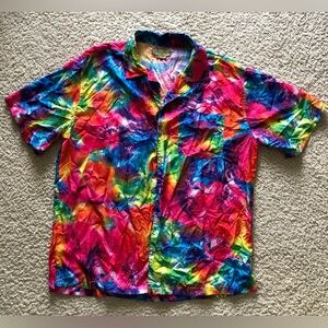 Vibrant Tie-Dye Men's Short Sleeve Shirt Aloha Co Resort Wear Summer Vibes Lg